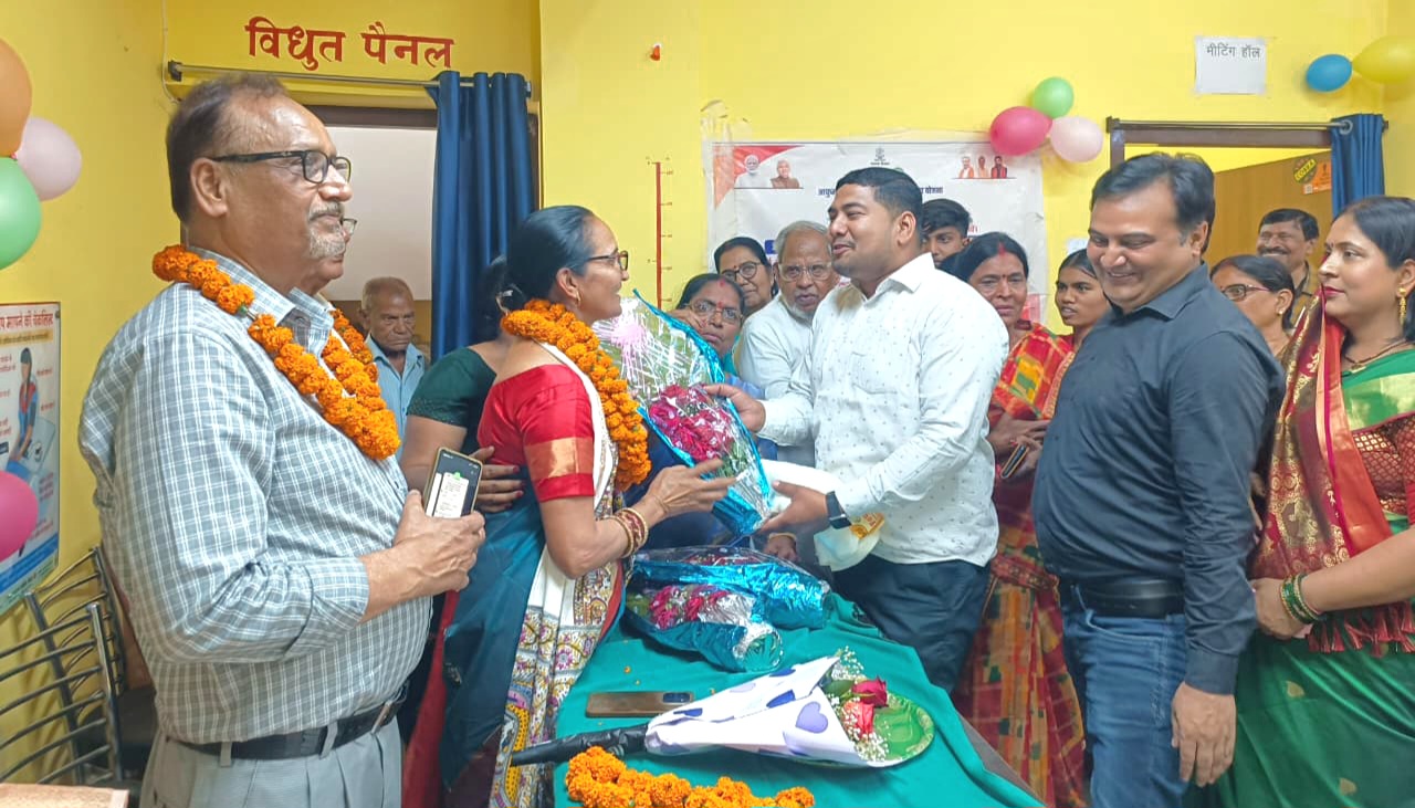 IMG 20260330 WA0045 चकसिकंदर में एएनएम कुमारी आशा का विदाई समारोह 2026