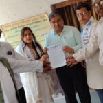 इटावा में गैस सिलेंडर महंगाई के खिलाफ आम आदमी पार्टी का प्रदर्शन