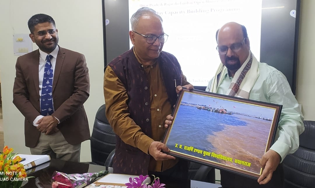 IMG 20260405 WA0000 प्रयागराज में कौशल विकास कार्यक्रम में संबोधित करते प्रोफेसर अशोक गाबा