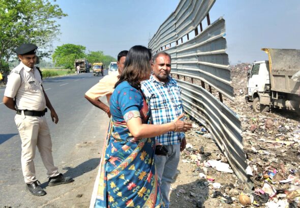 बेतिया में महापौर गरिमा देवी सिकारिया ने कचरा डंपिंग स्थल का निरीक्षण कर स्वच्छता और पर्यावरण संरक्षण के लिए सख्त निर्देश दिए।