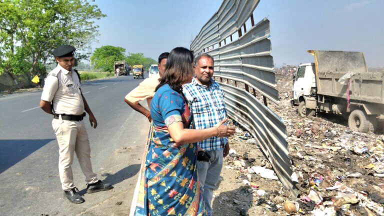 बेतिया में महापौर गरिमा देवी सिकारिया ने कचरा डंपिंग स्थल का निरीक्षण कर स्वच्छता और पर्यावरण संरक्षण के लिए सख्त निर्देश दिए।