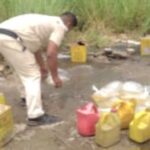 Bihar News: पश्चिम चंपारण में विशेष छापेमारी अभियान, 22 शराब कारोबारी गिरफ्तार; भारी मात्रा में देशी-विदेशी शराब बरामद