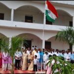 अम्बेडकर नगर न्यूज: सपा विधायक त्रिभुवन दत्त ने किया ध्वजारोहण, राम अवध स्मारक महाविद्यालय में धूमधाम से मना 80वां स्वतंत्रता दिवस