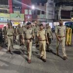 Agra News :आगरा में त्योहारों को लेकर पुलिस अलर्ट, डीसीपी नगर रवीन्द्र कुमार ने किया पैदल गश्त