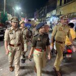 Agra News :आगरा में त्योहारों को लेकर पुलिस अलर्ट, ACP छत्ता श्वेता वर्मा ने की पैदल गश्त