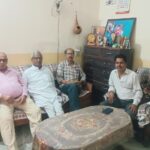 Etawah News : चुनावी चर्चा के बीच श्रीनारायण द्विवेदी ने सोशल मीडिया संदेशों का किया खंडन